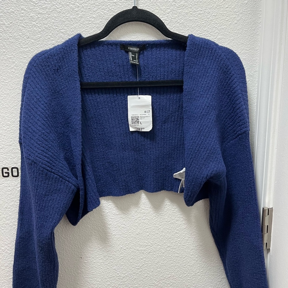 Forever 21 Women's Navy Cropped Sweater